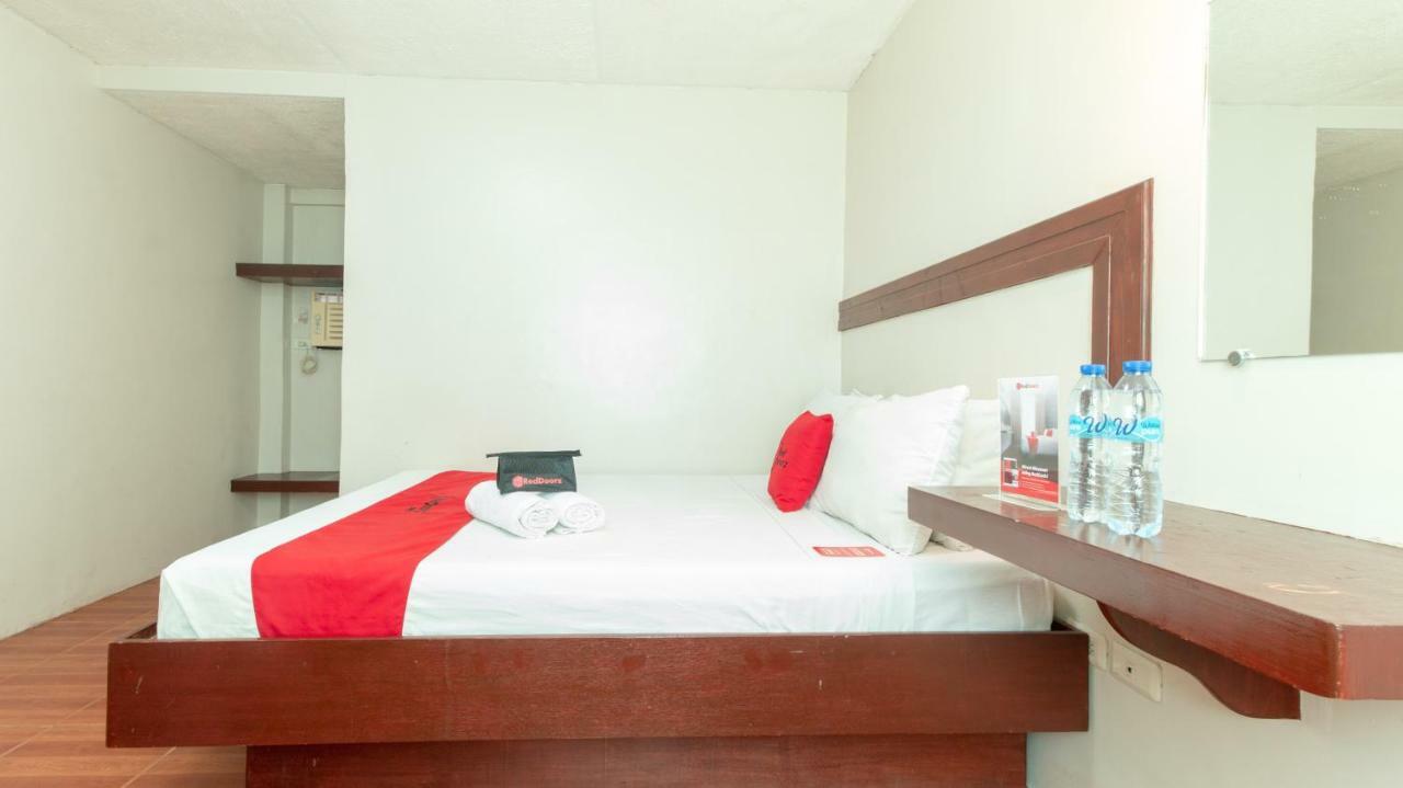 Reddoorz @ Paterno Street Tacloban Otel Dış mekan fotoğraf