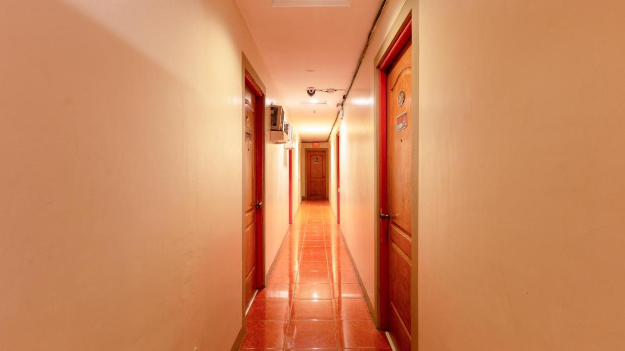 Reddoorz @ Paterno Street Tacloban Otel Dış mekan fotoğraf